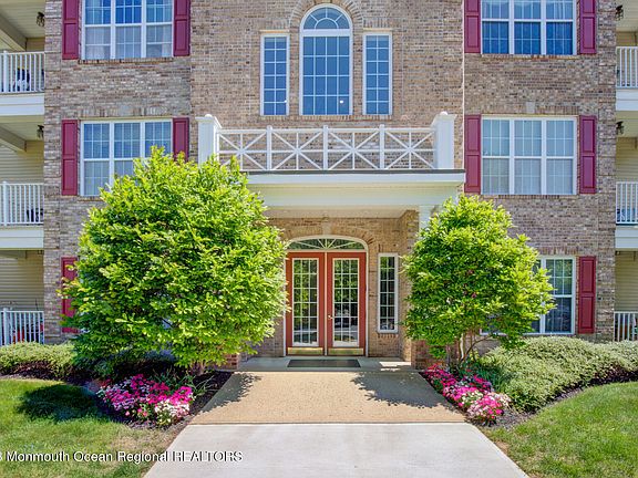 2nd image of 220 Sophee Lane