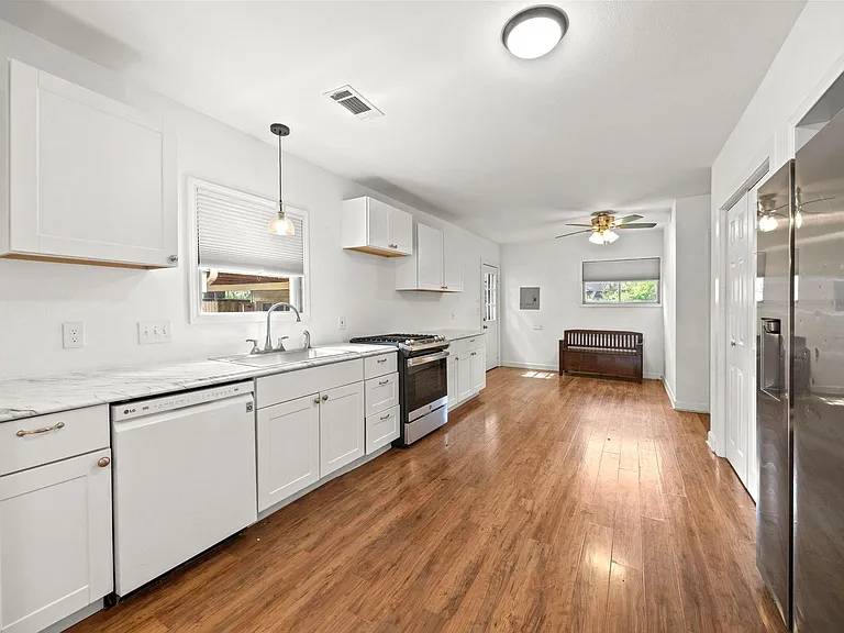 315 English St — Photo 9
