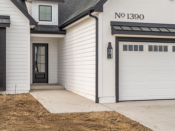 2nd image of 1390 NW Alderleaf Dr