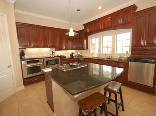 112 Lake Bridge Ln, League City, TX 77573