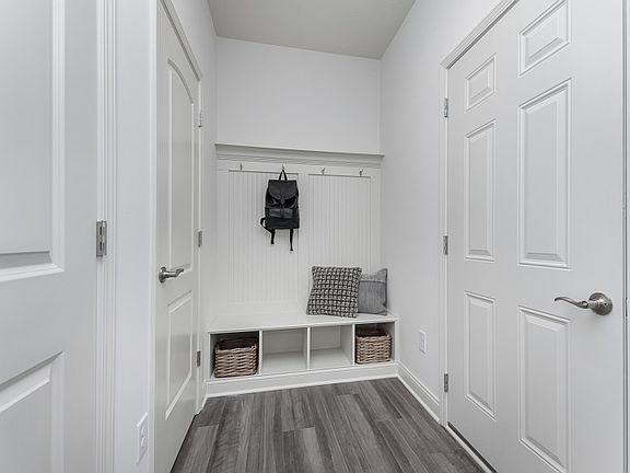 Boot Bench at Everday Entry R opt.