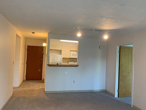 4th image of 35 Vine St APT 303