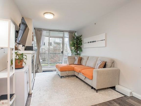 4th image of 888 Carnarvon St #1009