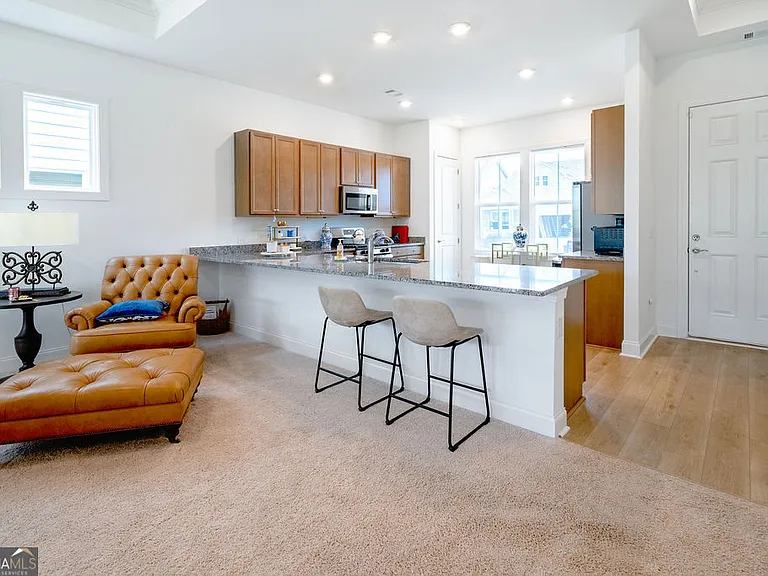 106 Club Cresswind Dr — Photo 3