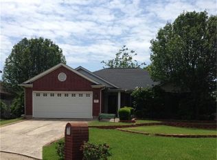 805 Shady River Rd, La Porte, TX 77571