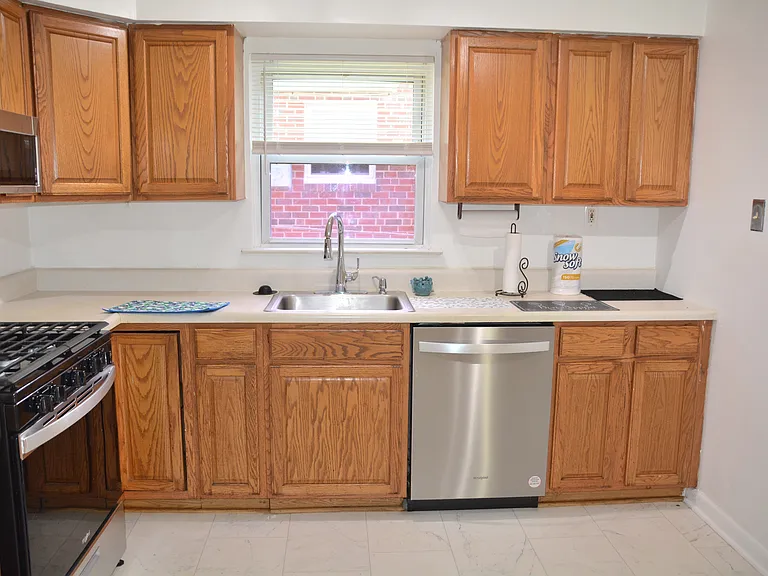 1714 Loney St #2 — Photo 10