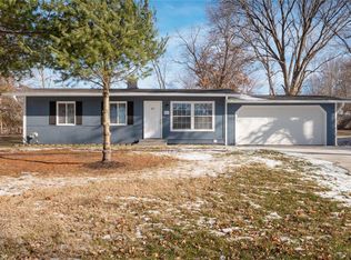 813 Rauscher Dr, Ballwin, MO 63011