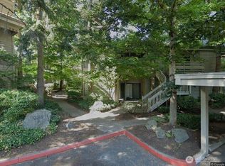 1380 Bellevue Way NE APT 8, Bellevue, WA
