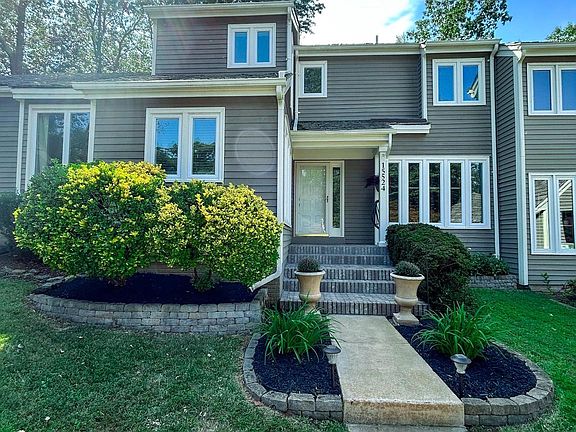 4th image of 15524 Royal Crescent Ct