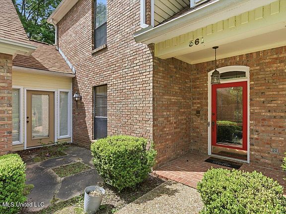 5th image of 361 Springhill Dr