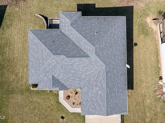 5th image of 1022 Las Brisas Ct