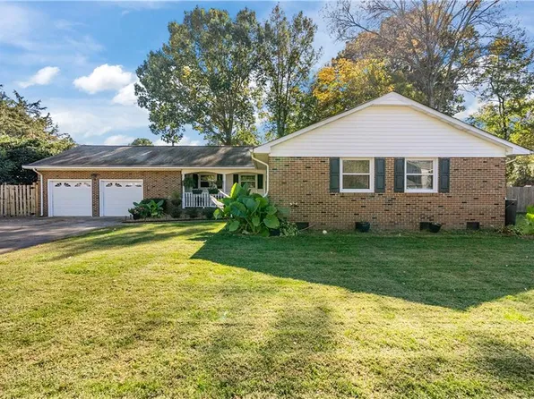 2313 Trant Lake Dr, Virginia Beach, VA 23454