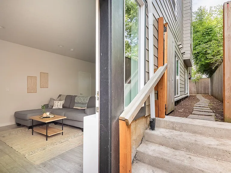 5201 NE 14th Pl #B — Photo 20