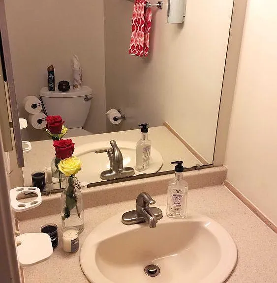 BATHROOM 1
