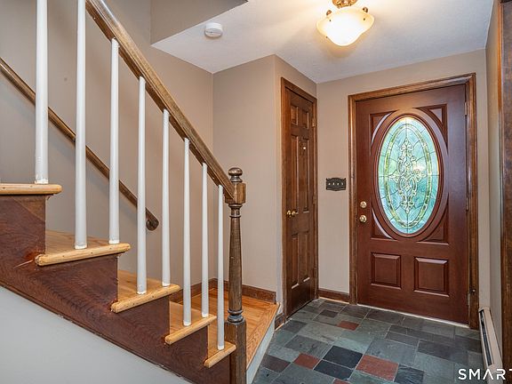 4th image of 49 Farmstead Lane