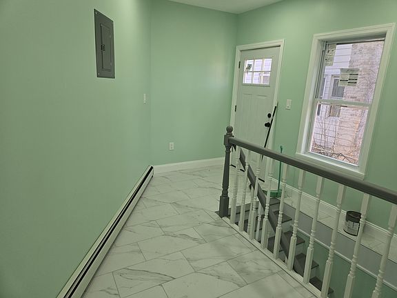 4th image of 10015 205th St #1B