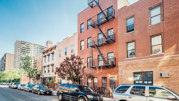 Rented by Nooklyn NYC LLC | media 28