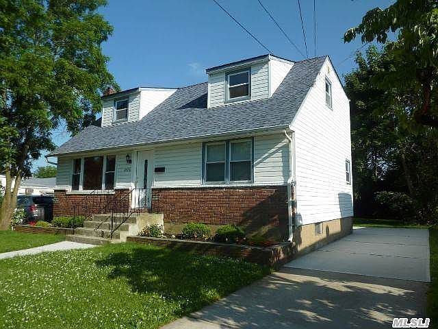 1st image of 2686 Wilson Ave