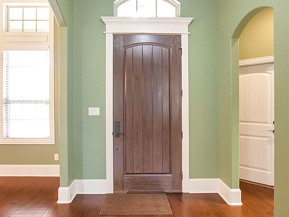 4th image of 15207 Maple Leaf Ct