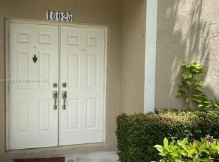 16025 Emerald Cove Rd, Fort Lauderdale, FL 33331