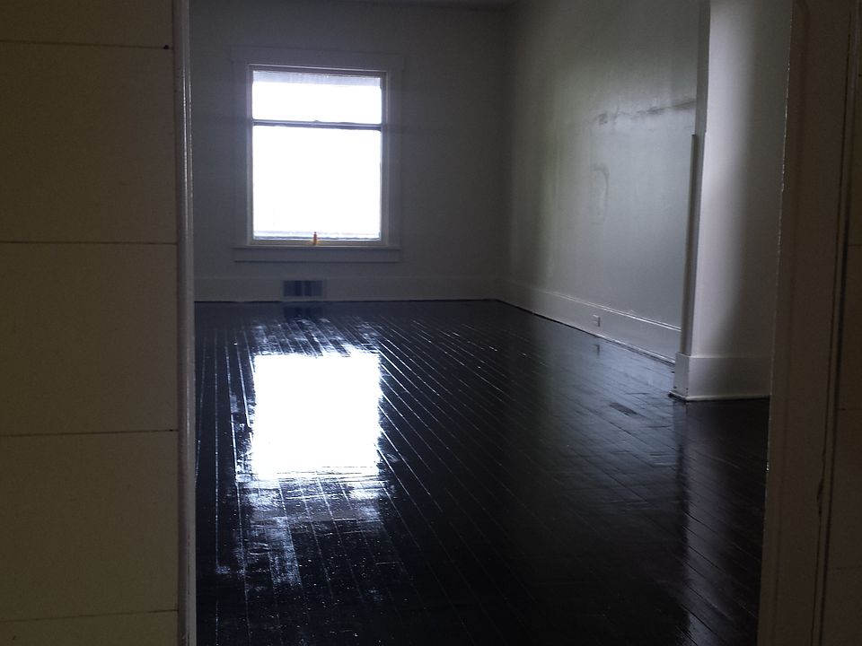 2nd image of 42 Newfield St