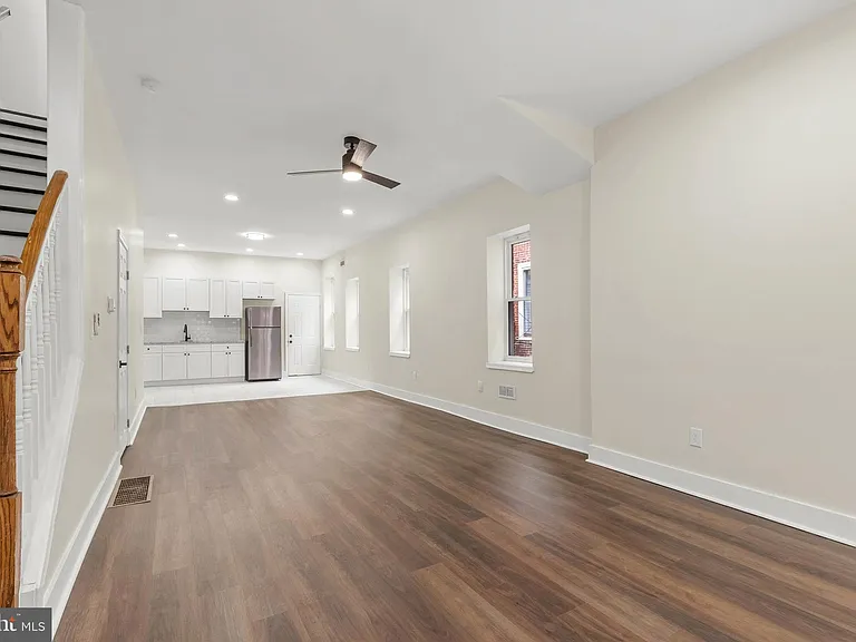 5431 Stewart St — Photo 6