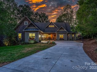 2219 Flanagan Dr, Lenoir, NC 28645