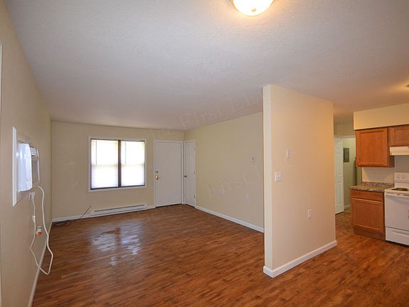 5th image of 404 Hillcrest Dr #14