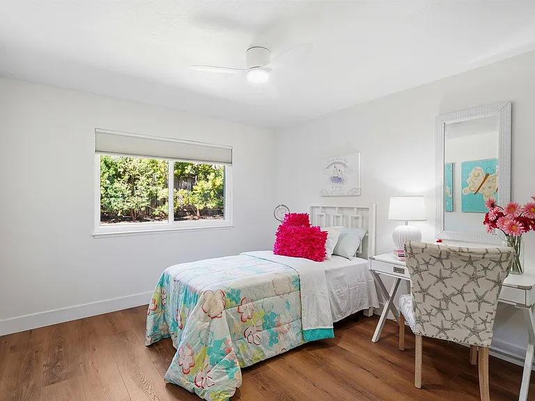 4350 Columbine Dr — Photo 11