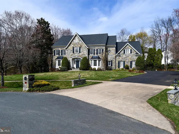 4007 Wintersweet Ct, Rockville, MD 20853