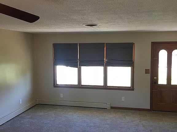 5th image of 37 E Circle Dr