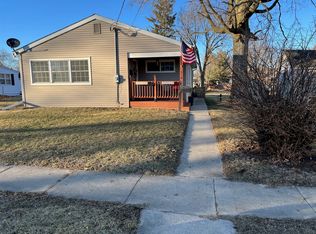 114 Maple Ave, Morrison, IL 61270