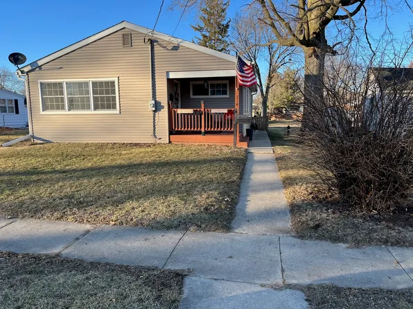 114 Maple Ave, Morrison, IL 61270