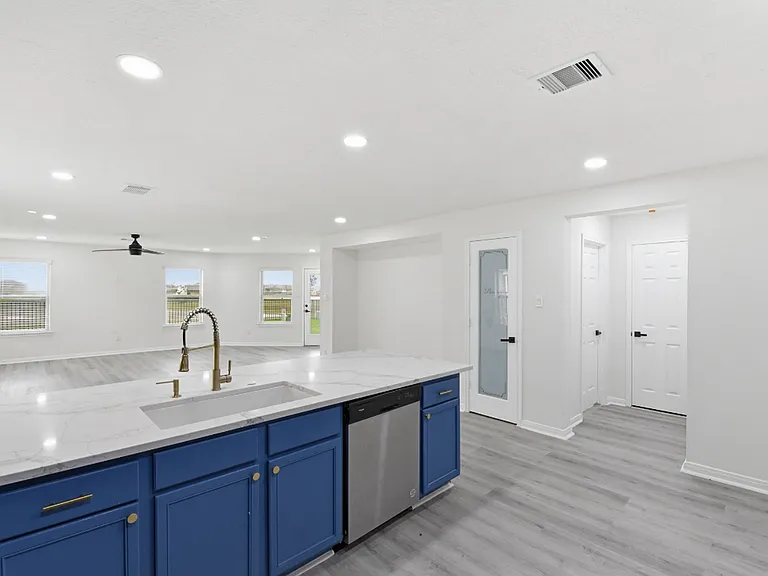 10433 Russell Pines Dr — Photo 17