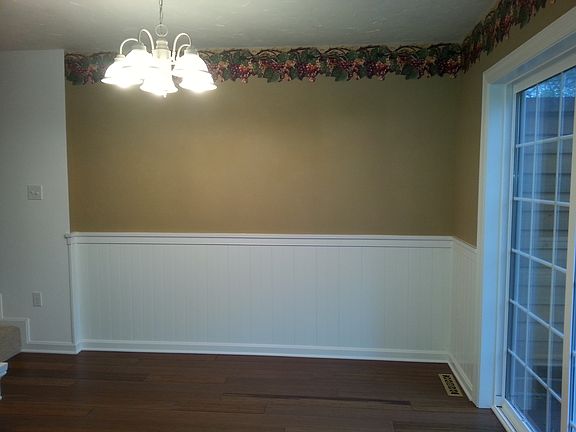 Dining Room - Main Floor