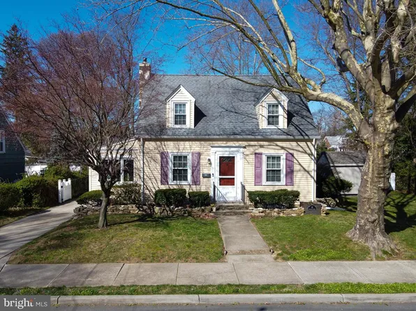 61 Hillhurst Ave, Hamilton, NJ 08619