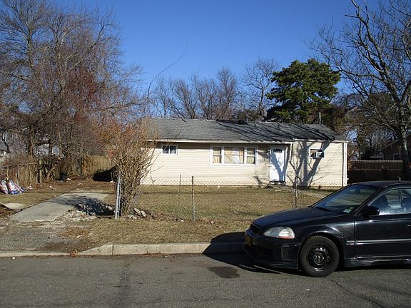 2nd image of 205 Clark St