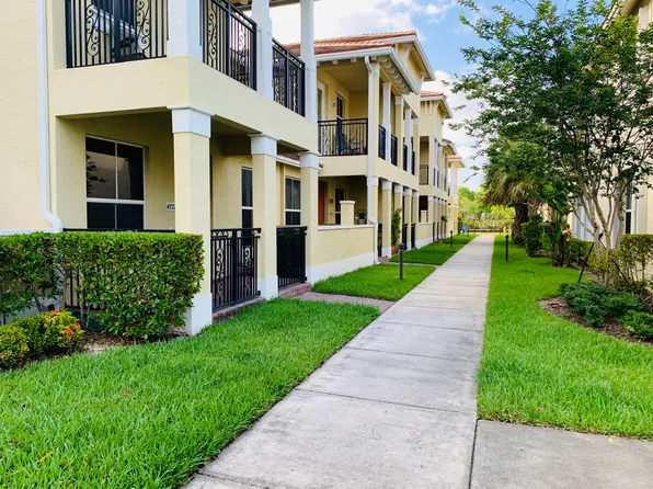 4780 Sierra Ln, Coconut Creek, FL 33073