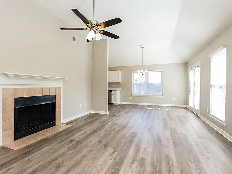 2730 River Bend Dr — Photo 5