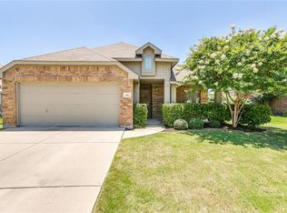 640 Kerry St, Crowley, TX 76036