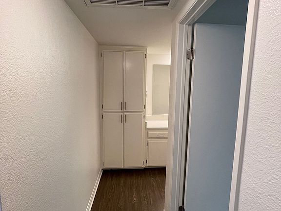 4th image of 5400 Radford Ave APT 23