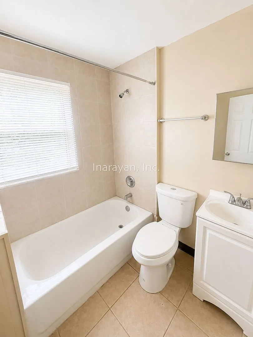 1045 Polk St — Photo 4