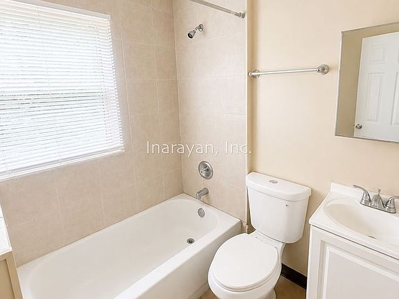 4th image of 1045 Polk St #1045B