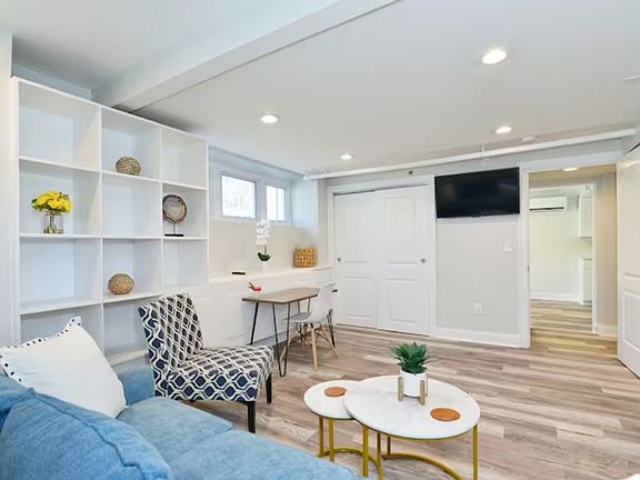 5th image of 339 Angell St #3