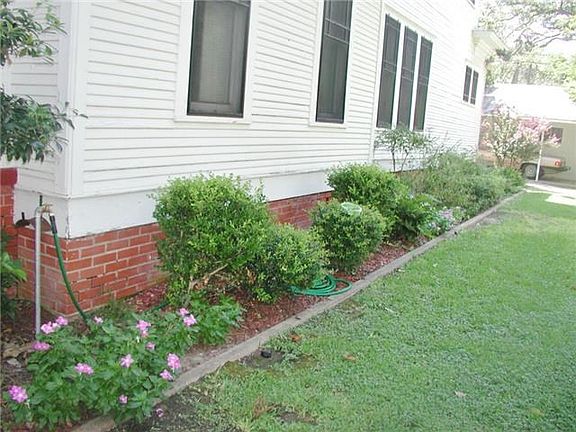 3rd image of 407 Ramona St
