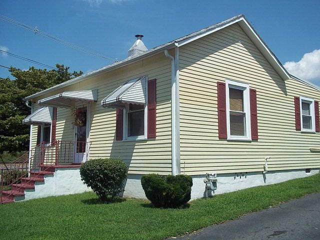 1st image of 13 Ashlawn Dr
