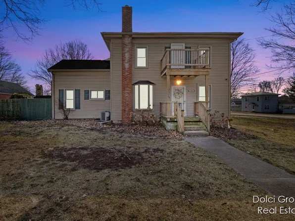 709 E Isham St, Lyons, MI 48851