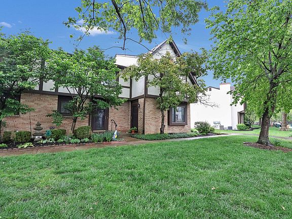2nd image of 1922 Laramie Dr #24