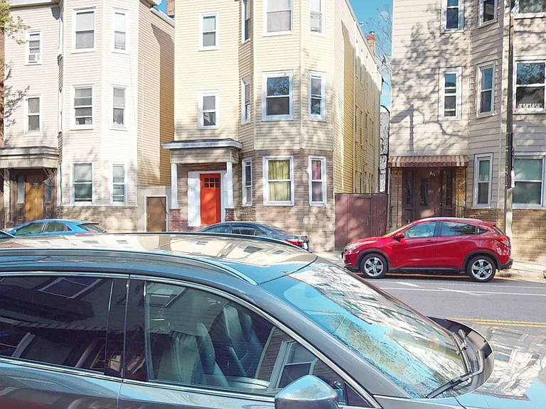205 Chelsea St #2 — Photo 35