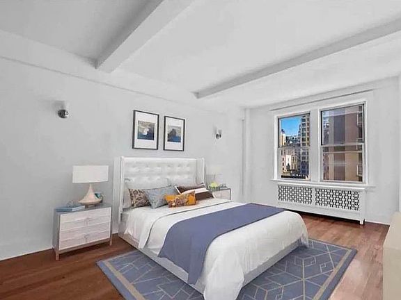 4th image of 200 W 70th St #5V
